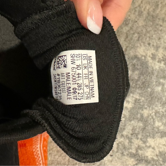 Adidas Men’s 10.5 - N-5923 ‘core black’ - black and white - Picture 7 of 7